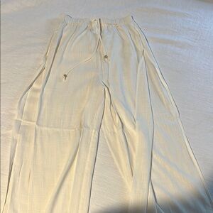 Women’s cream drawstring linen pants